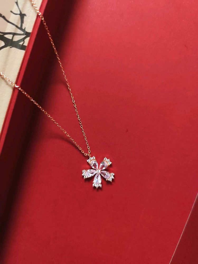 Flora Crystal Neckchain